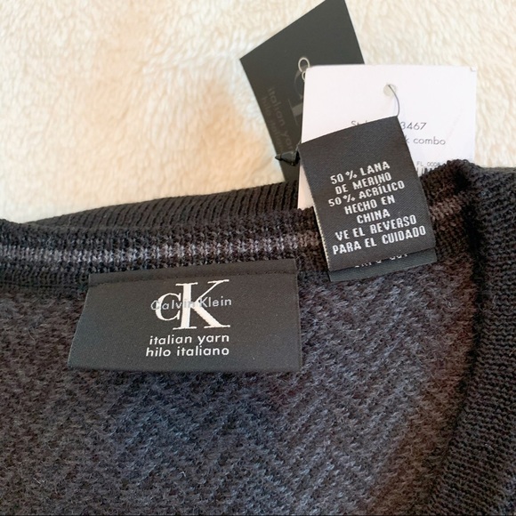 NWT Calvin Klein CK Wool V Neck Sweater Gray L - Picture 4 of 9